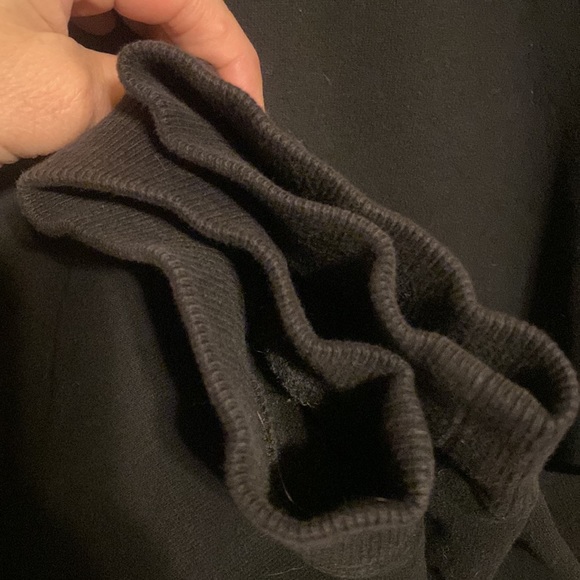 IZOD brand Size 2XL Black Mens Sweatshirt - Picture 3 of 12